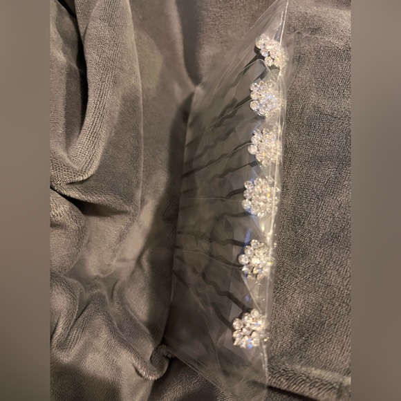 Mini Crystal Cluster Hair Stick
6 Pc Set - Soho Style - Picture 6 of 7